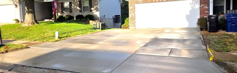 Pavco Paving concrete crew at a residential job site